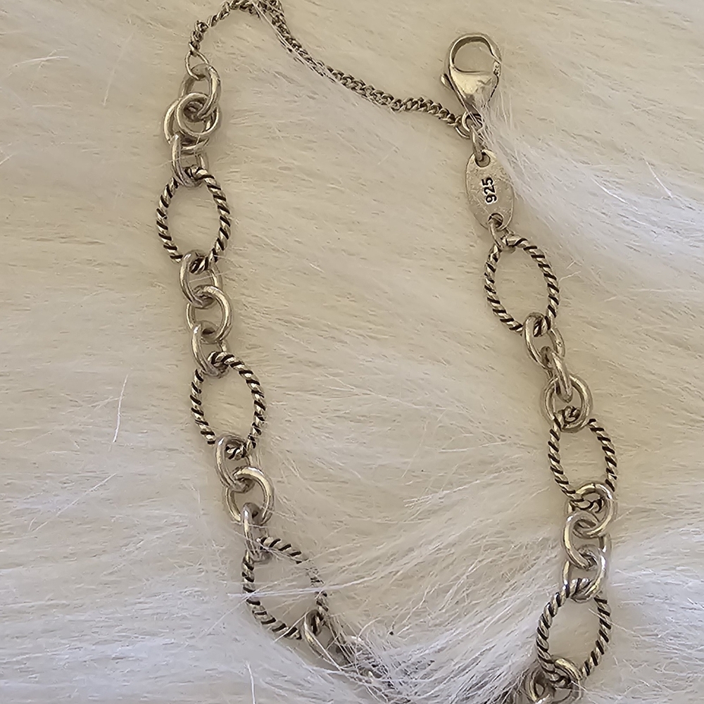 James Avery Oval Twist Charm Bracelet Medium - Picture 3 of 7